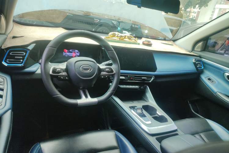 Used GAC Trumpchi GS3 2023 Shadow Speed 270T R-STYLE Edition Center Console