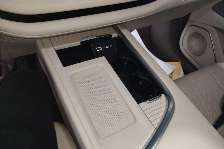 Used Wey Lanshan 2025 Four-Wheel Drive Max
