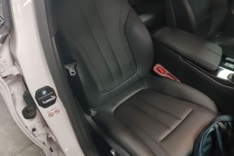 Used BMW 5 Series 2019 Restyled 525Li M Sport Package Right Front Seat