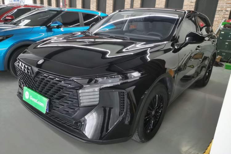 Used Venucia V 2022 260T Black Horse Edition · Idol