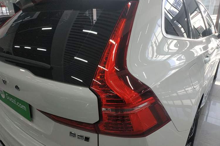 Used Volvo XC60 2023 B5 4x4 Smart Luxury Edition
