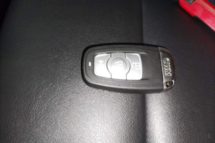 Used Haval H6 2015 Revised Version Sport Edition 1.5T Manual Transmission Two-Wheel Drive Elite Grade
