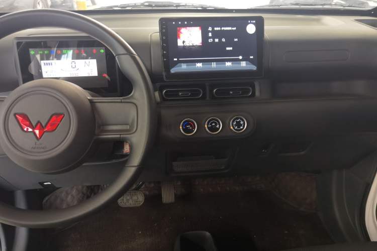 Used Wuling Zhiguang New Energy 2025 Comfort Model Audio And AC Panel