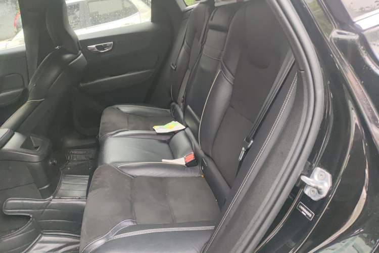 Used Volvo XC60 New Energy 2019 T8 E-Drive Hybrid Intelligent Luxury Sport Edition China V Standard Left Rear Seat