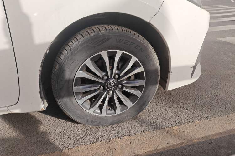 Used Toyota Corolla 2017 Revised Version 1.2T S-CVT GL-i Right Front Wheel Hub