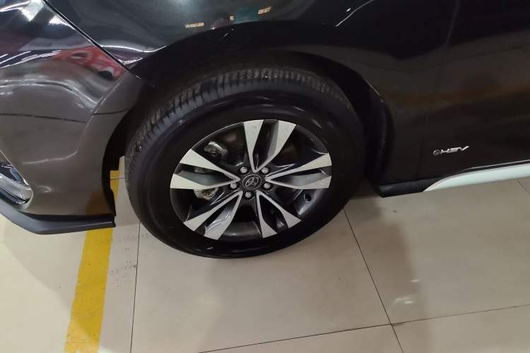 Used Toyota Granvia 2024 2.5L Hybrid Prestige PLUS Four-Wheel Drive Version Left Front Wheel Hub