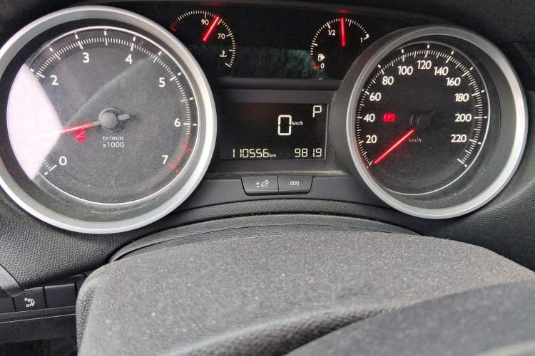 Used Peugeot 408 2015 1.2T Automatic Luxury Edition Odometer Close Up