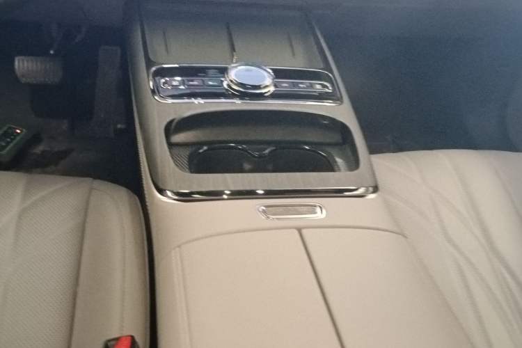 Used Geely Galaxy 8 2025 130km EM-P Starship Edition