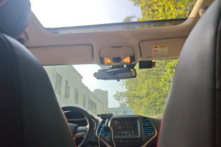 Used Jeep Cherokee 2016 2.0L Superior Edition