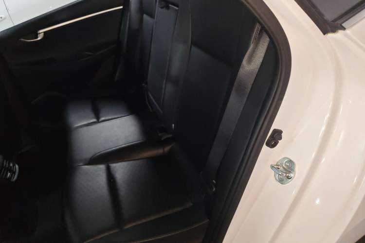 Used Hyundai Celesta 2017 1.6L Automatic Yueshin Edition DLX Left Rear Seat