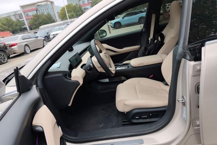 Used Nio ET5T 2023 75 kWh Touring