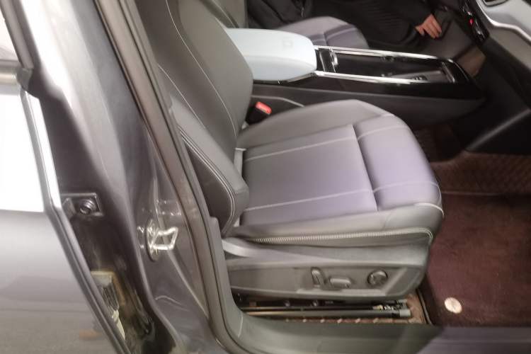 Used Volkswagen ID.4 X 2025 Smart Version Pure & Intelligent Enjoyment Edition
