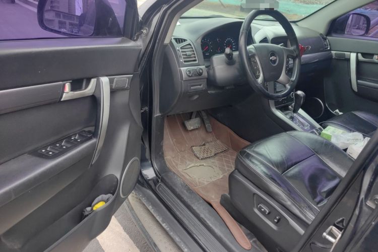 Used Chevrolet Captiva 2011 2.4 AT 7-Seater Luxury Edition