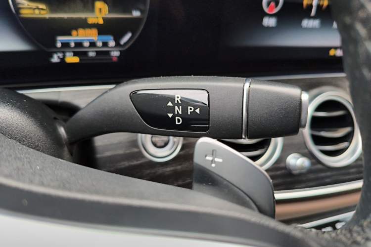 Used Mercedes-Benz E-Class 2019 E 260 L Sport Edition Gear Lever