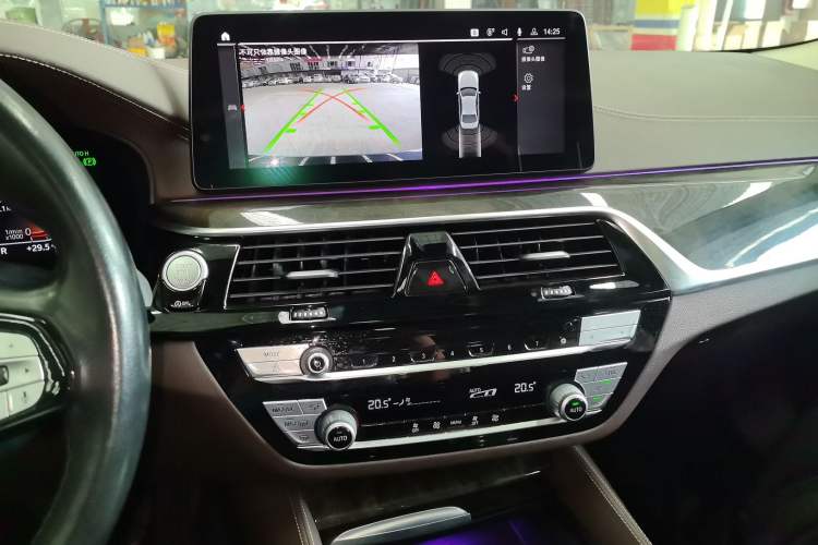 Used BMW 5 Series 2021 525Li Luxury Package