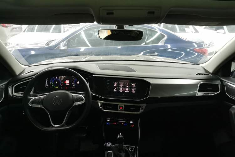 Used Volkswagen Tayron GTE Plug-in Hybrid 2020 1.4T Luxury Model Center Console