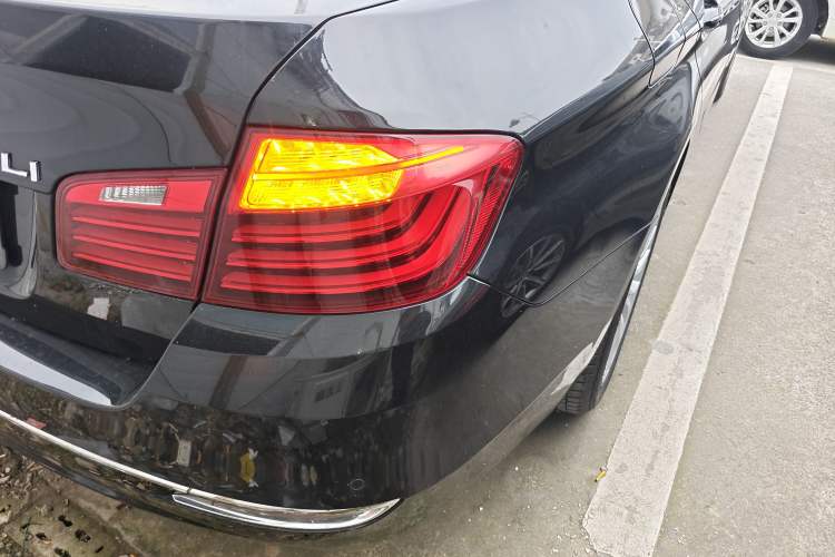 Used BMW 5 Series 2017 525Li Luxury Design Package Right Rear Taillight