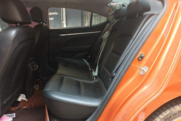 Used Hyundai Elantra (6th Generation / Lingdong) 2016 1.6L Automatic ZhiXuan · Flagship Edition
