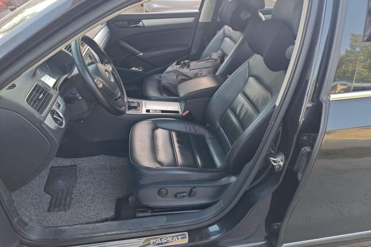 Used Volkswagen Passat 2014 1.8TSI DSG Prestige Edition Left Front Seat