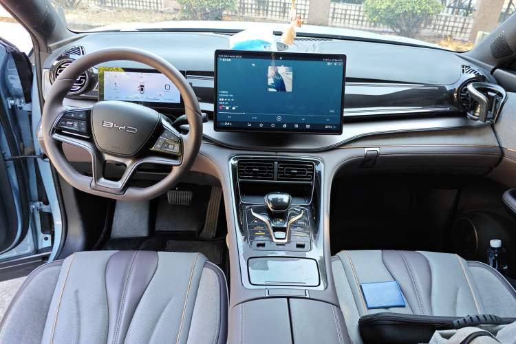 Used BYD Frigate 07 2023 DM-i 100KM Prestige Model