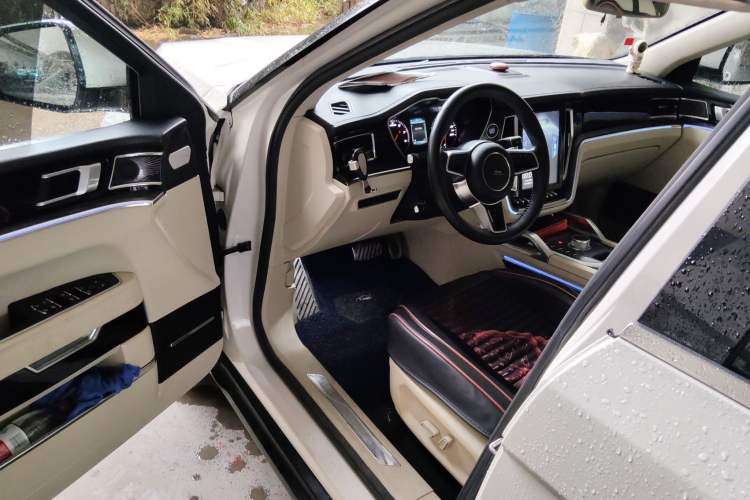 Used Zotye T700 2017 1.8T Dual-Clutch Luxury Model