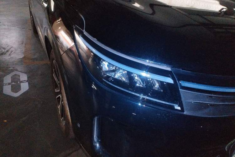 Used Hima AITO M7 2024 1.5T Intelligent Drive Rear-Drive Ultra Version 5 Seats Right Front Headlight