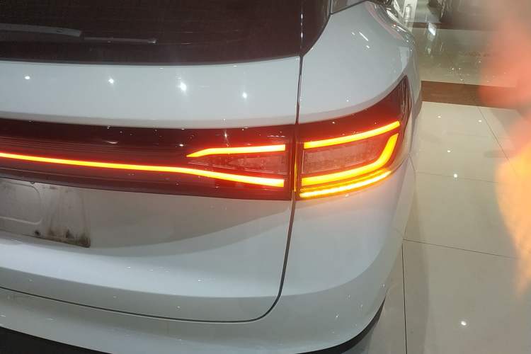 Used Volkswagen ID.4 X 2025 Smart Version Pure & Intelligent Enjoyment Edition Right Rear Taillight