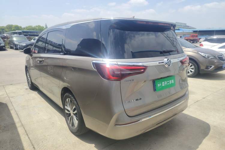 Used Buick GL8 2022 ES Landtrek 653T Luxury Edition