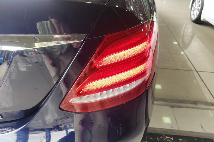 Used Mercedes-Benz E-Class 2016 E 200 L Sport Edition
