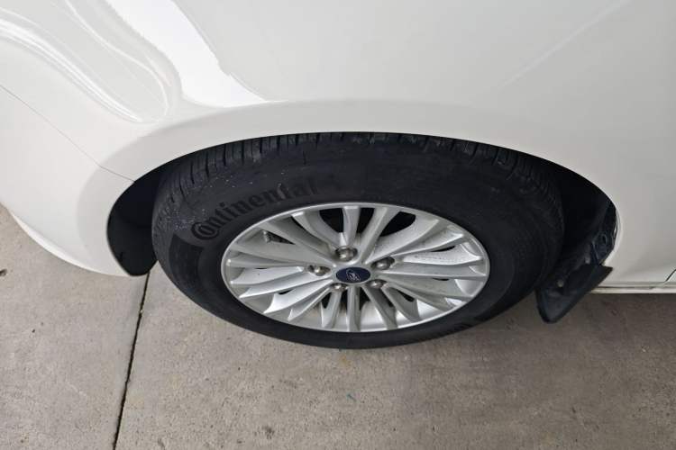 Used Ford Escort 2015 1.5L Automatic Comfort Edition
