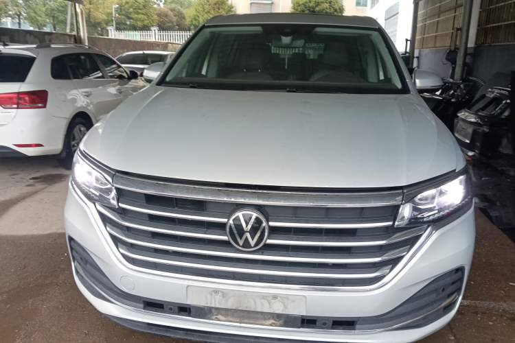 Used Volkswagen Viloran 2024 330TSI Luxury Edition Front