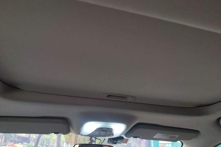 Used GAC Trumpchi GS4 2017 235T Automatic Two-Wheel Drive Luxury Smart Connectivity Version Headliner