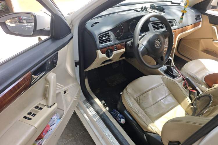 Used Volkswagen Lavida 2013 Restyled Classic 1.6L Automatic Comfort Edition
