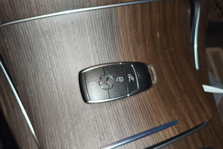 Used Mercedes-Benz GLC 2021 GLC 300 L 4MATIC Dynamic Model Vehicle Key