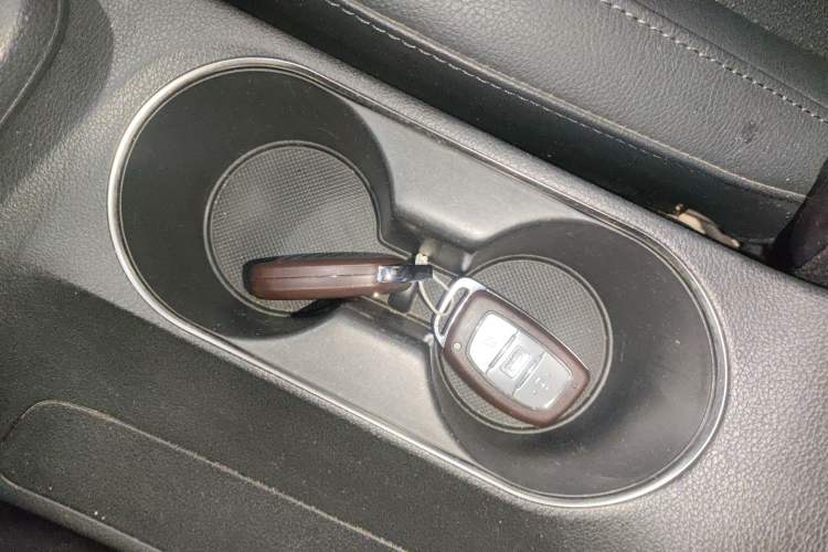 Used Hyundai Elantra (6th Generation / Lingdong) 2016 1.6L Automatic ZhiXuan – Elite Version
