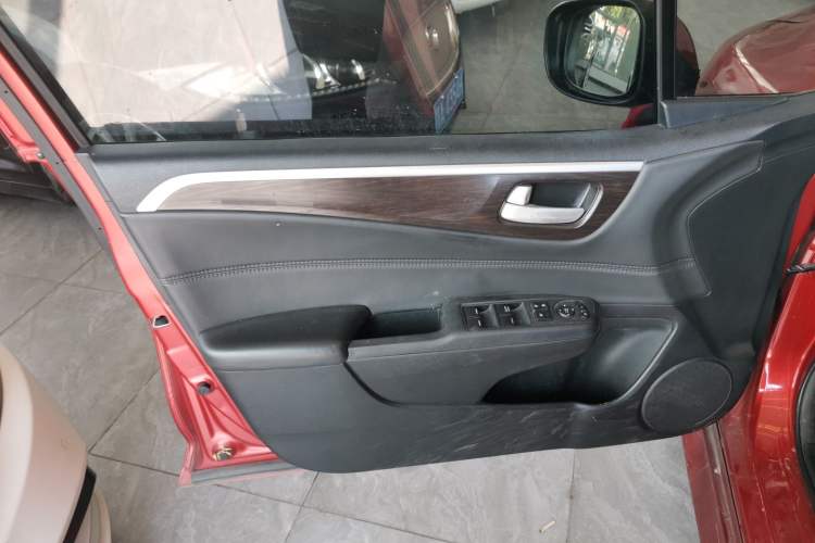 Used Honda Jade 2013 1.8L automatic Comfort version 5 seats