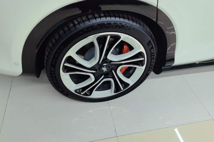 Used IM LS7 2023 100kWh Lux Rear-Drive Version