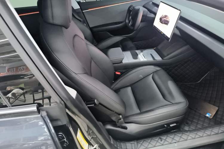 Used Tesla Model 3 2023 Rear-Wheel-Drive Version Right Front Seat