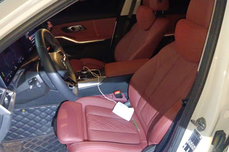 Used BMW i3 2025 eDrive 35 L Left Front Seat