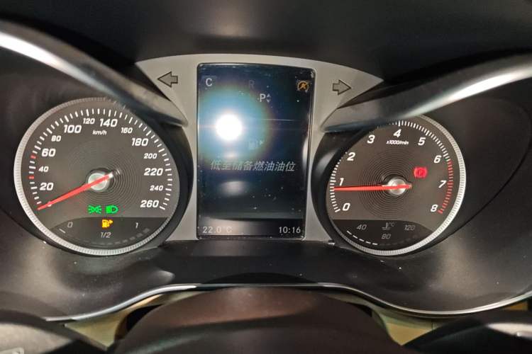 Used Mercedes-Benz GLC 2016 GLC 300 4MATIC Dynamic Model Instrument Cluster