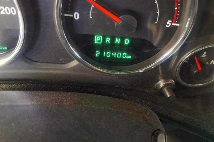 Used Jeep Wrangler 2015 2.8TD Sahara Four-Door Comfort Edition Odometer Close Up