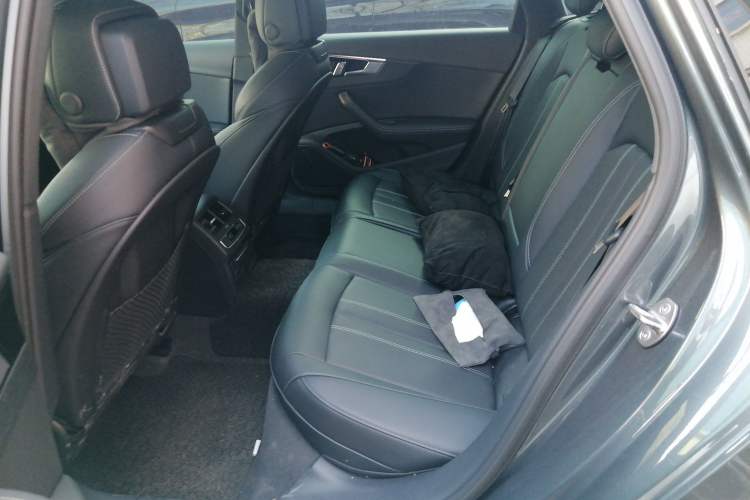 Used Audi A4L 2024 40 TFSI Luxury Dynamic Edition