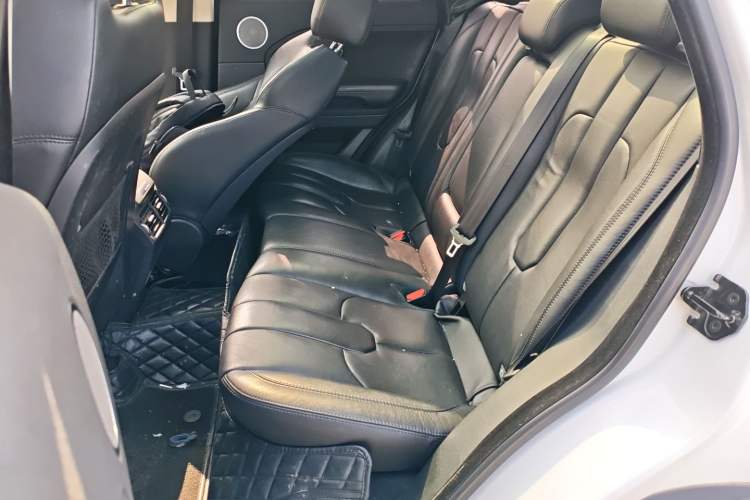 Used Land Rover Range Evoque 2015 2.0T Five-Door Zhiyao Edition Left Rear Seat