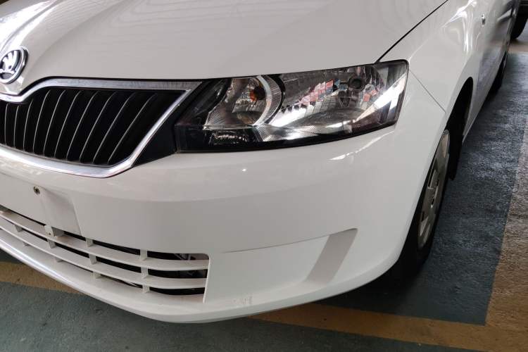 Used Skoda Rapid 2016 1.6L Automatic Front-Wheel Drive Model