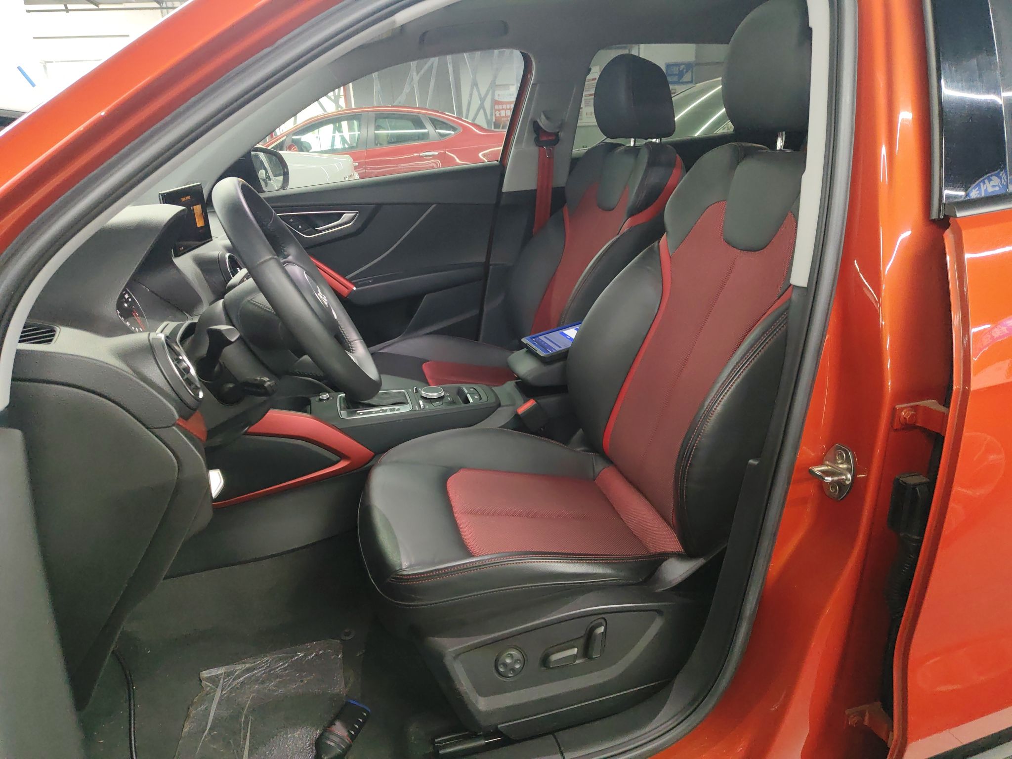 Переднее сиденье в автомобиле