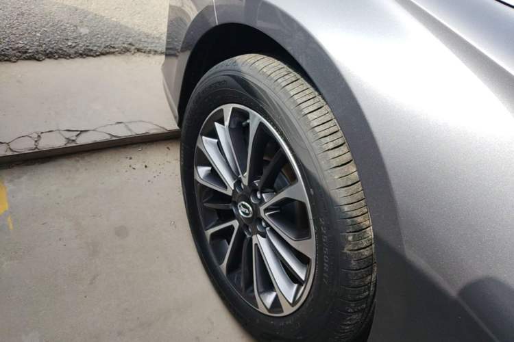 Used GAC Trumpchi EMPOW 2023 Shadow Leopard H High-Energy Hybrid Edition Left Front Wheel Hub