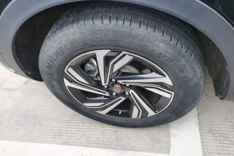 Used Hongqi HS5 2022 Revised Version 2.0T Smart Connect Flagship Edition
