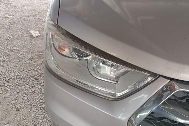 Used JAC Refine M4 2016 2.0L Manual Comfort Edition Right Front Headlight