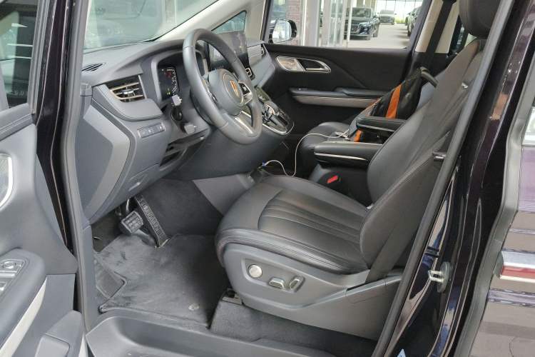 Used Hongqi HQ9 PHEV 2024 2.0T Four-Wheel Drive Business Edition Left Front Seat