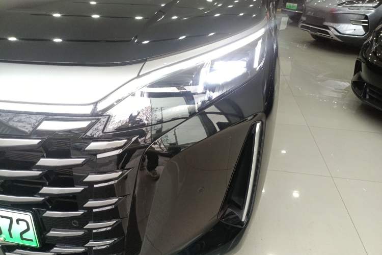 Used BYD Xia 2025 DM-i 1.5T 180km Beyond Edition
